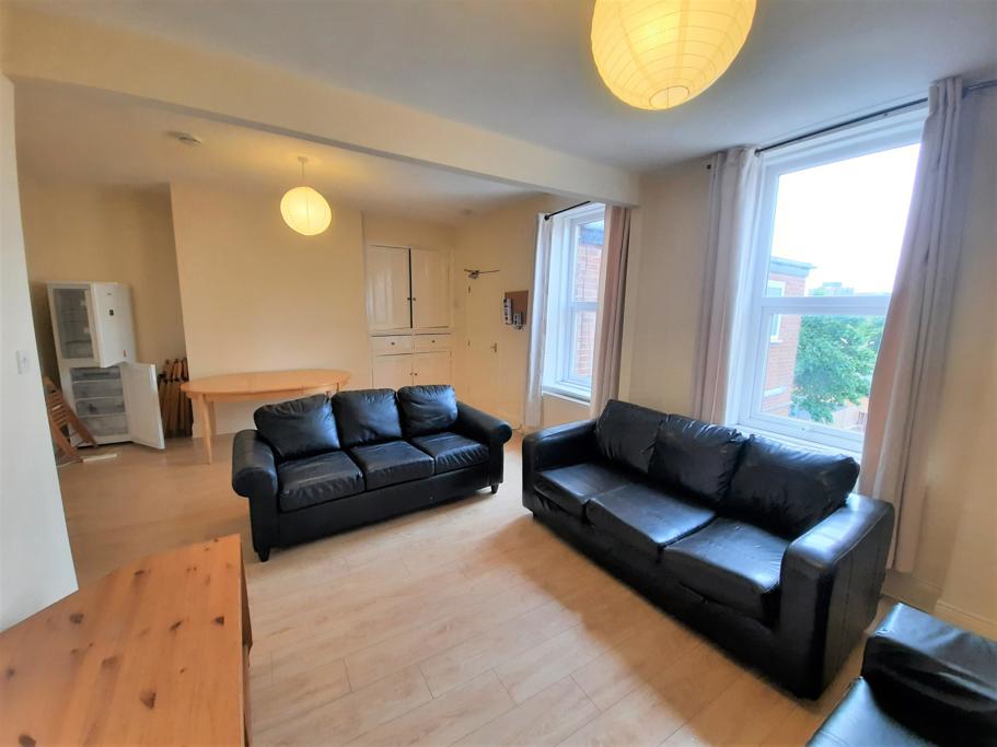 CLAREMONT ROAD CITY CENTRE photo