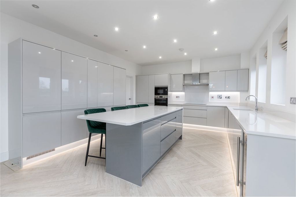 Photo of Willow Drive, Wynyard