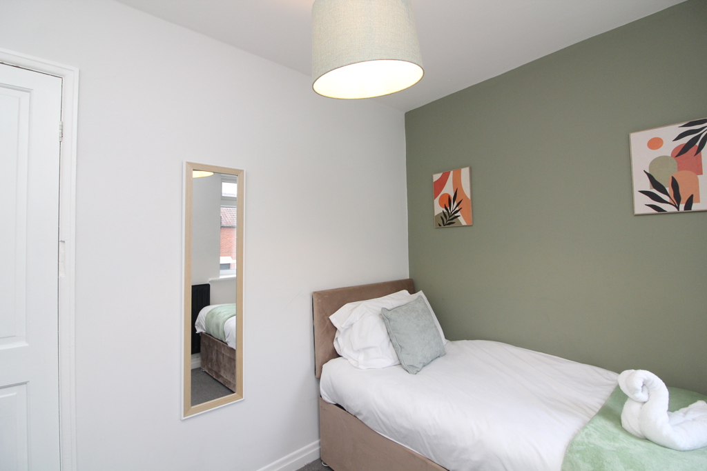 Photo of 52 Keithlands Avenue